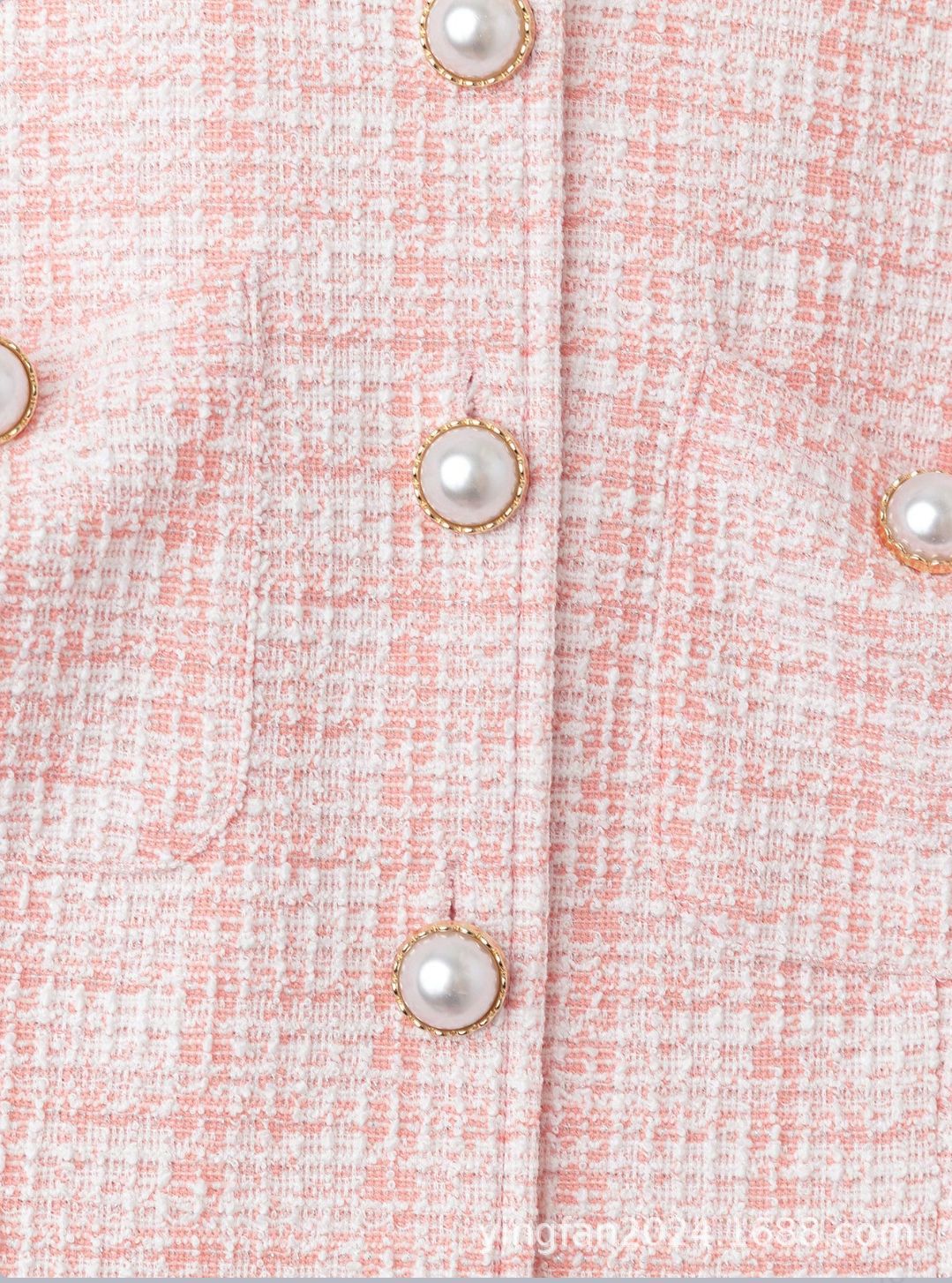 طقم وردي أنيق من قطعتين بتصميم فاخر – لمسة أنوثة راقية بأسلوب كلاسيكي عصري