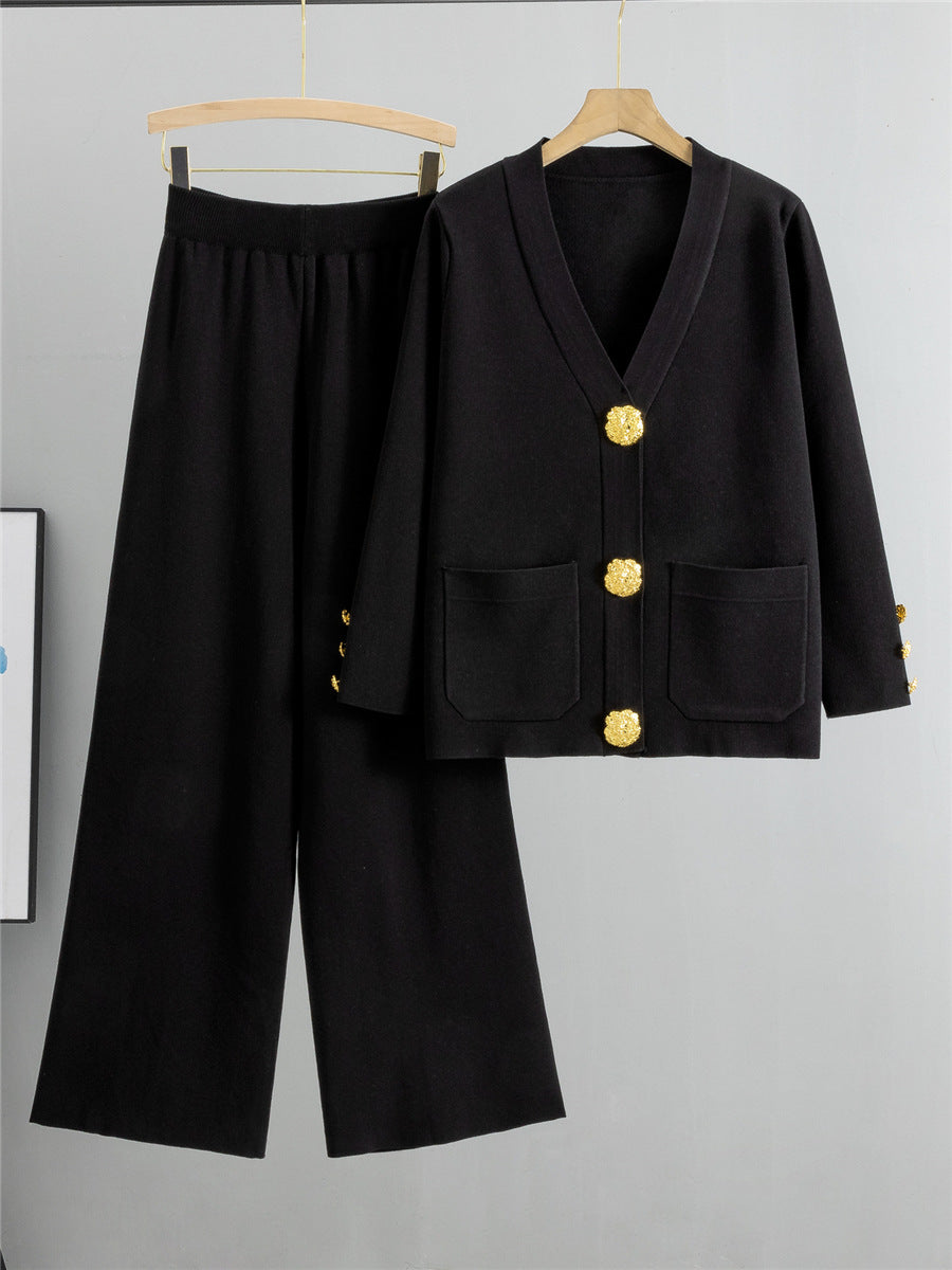 طقم أنيق فخامة تجمع بين الراحة والأناقة