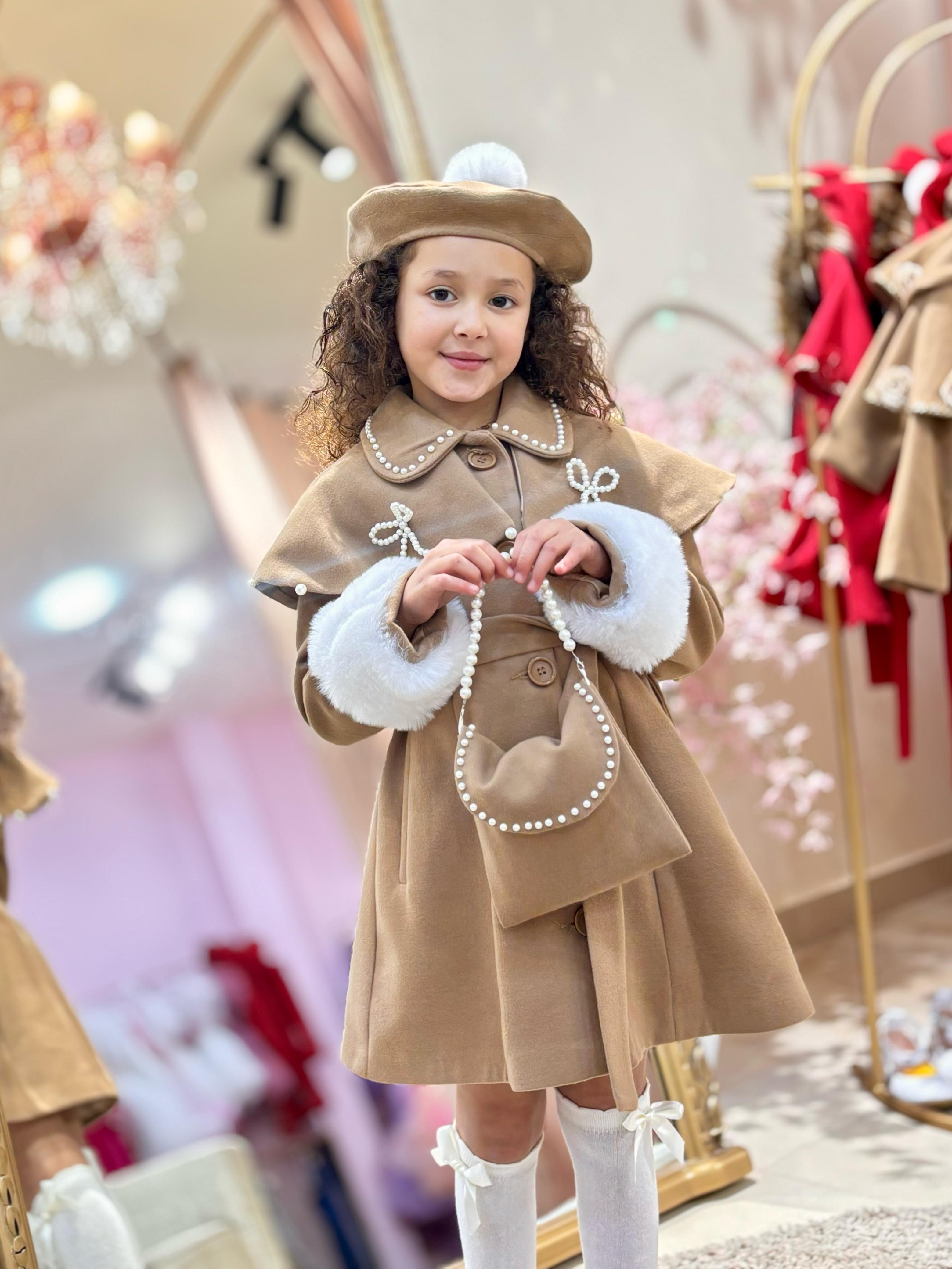 ملابس بنات صغار