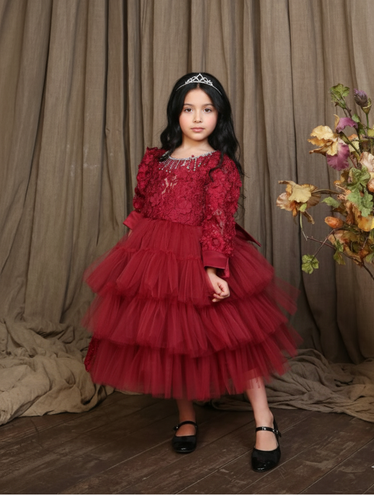 فستان احلام اميرة مع حقيبة وتاج للشعر