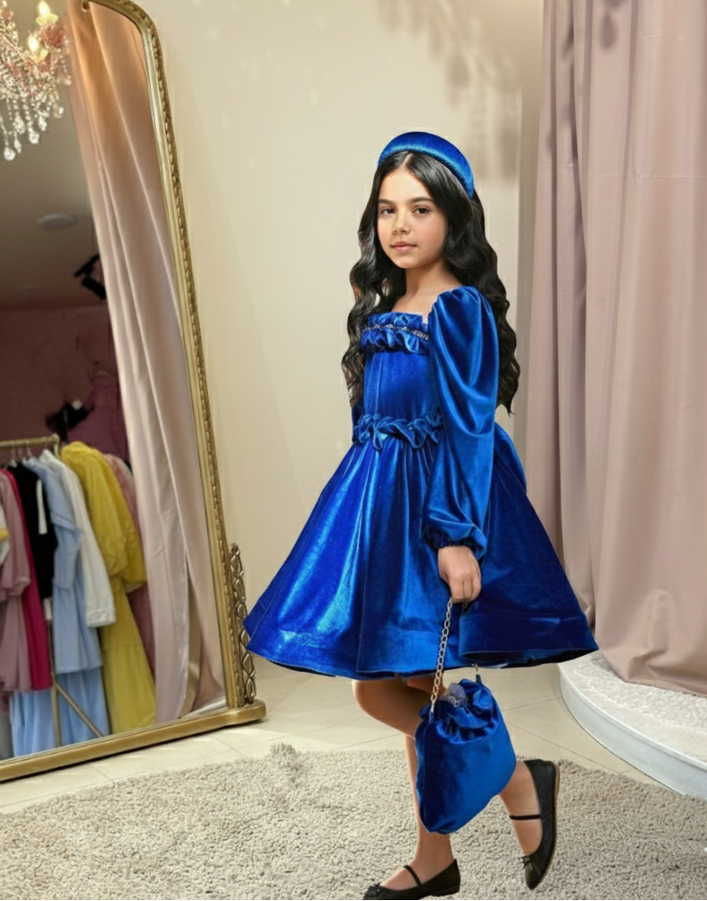 💙 فستان البنات الملكي الأزرق  بحقيبة و اكسسوار للشعر – أناقة تخطف الأنظار 💙