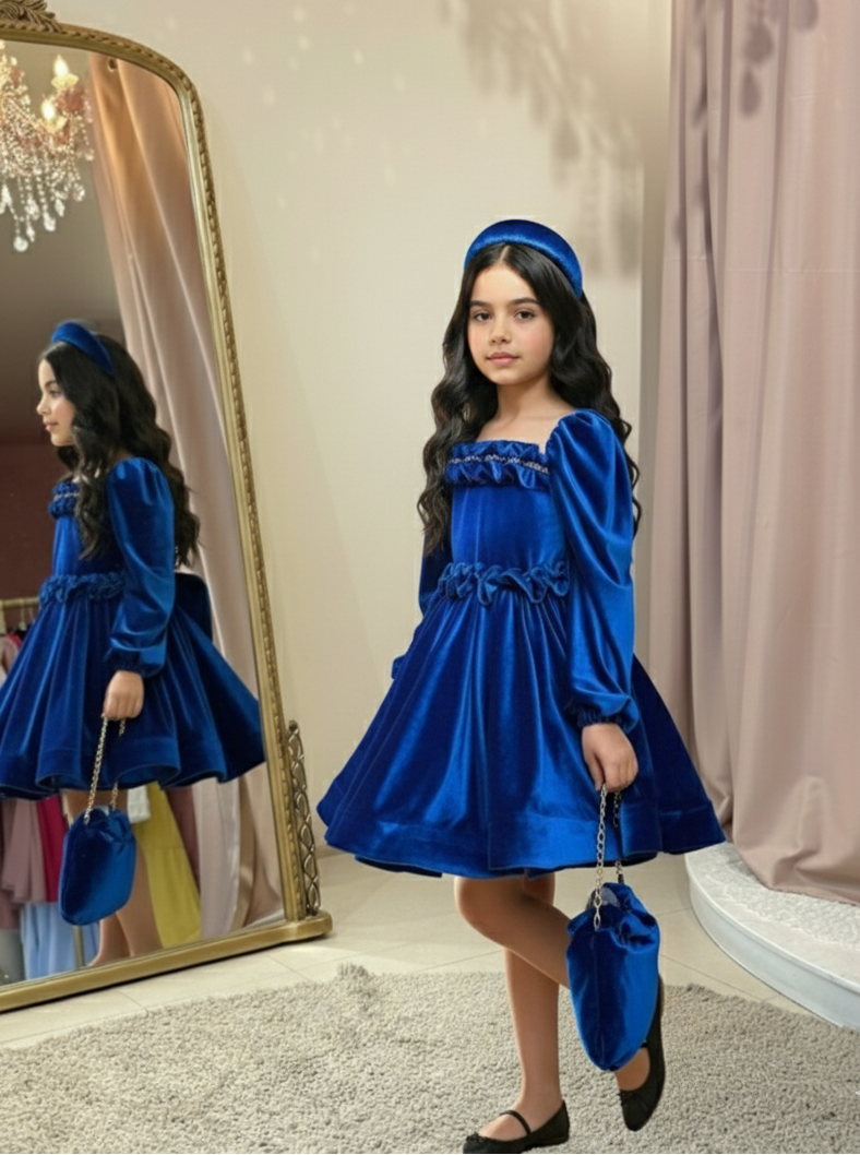 💙 فستان البنات الملكي الأزرق  بحقيبة و اكسسوار للشعر – أناقة تخطف الأنظار 💙