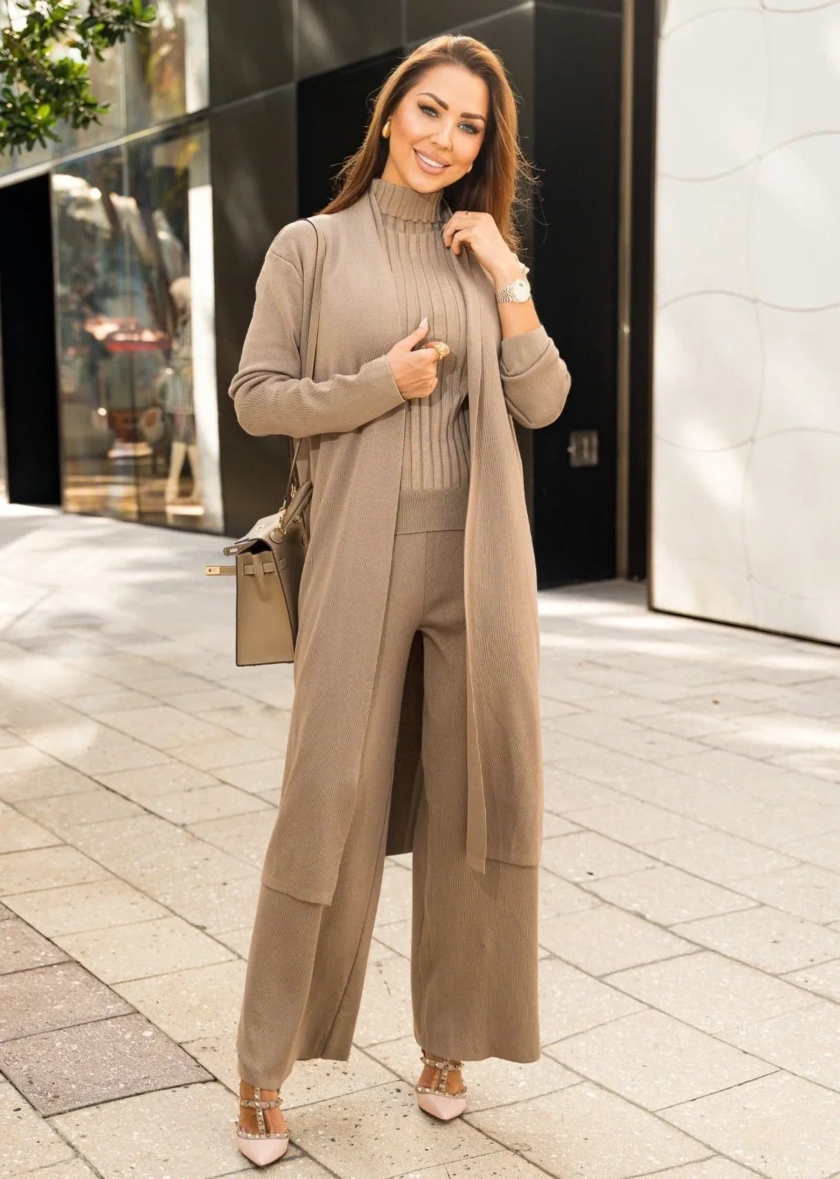 ✨ طقم كاجوال فاخر من ثلاث قطع بأناقة الراقية