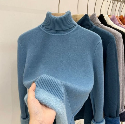 توب صوفي بياقة عالية لمسة دافئة وأناقة لا تُقاوم