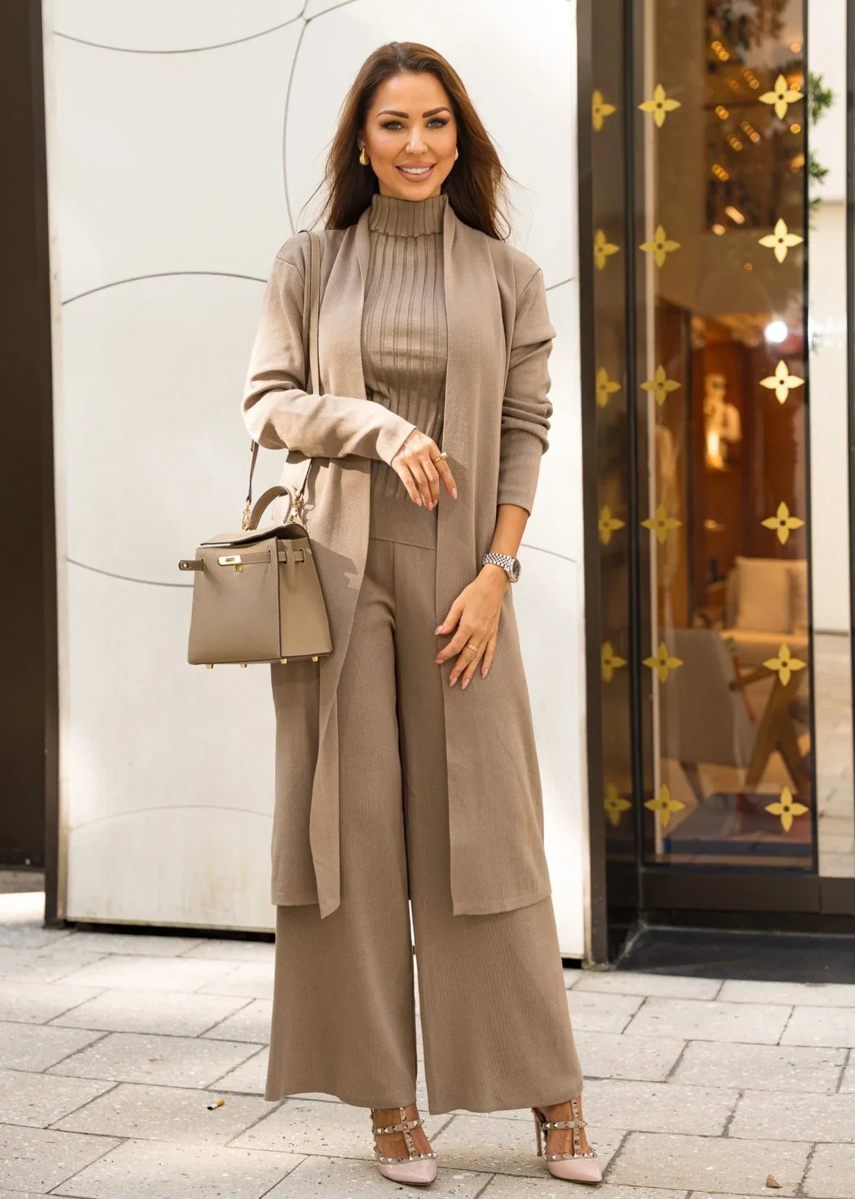 ✨ طقم كاجوال فاخر من ثلاث قطع بأناقة الراقية