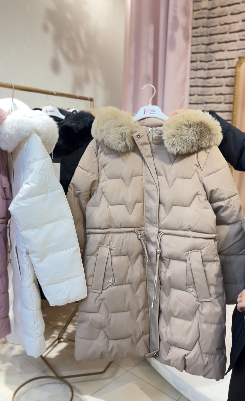 جاكيت "الدفء الخفيف": حماية قصوى من البرد بأسلوب نحيف وجذاب