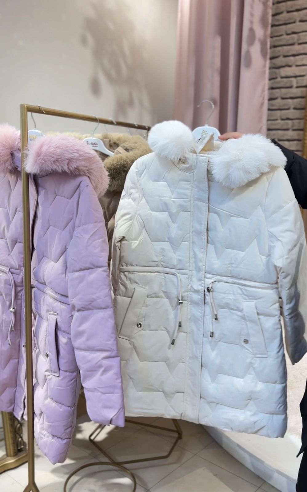 جاكيت "الدفء الخفيف": حماية قصوى من البرد بأسلوب نحيف وجذاب